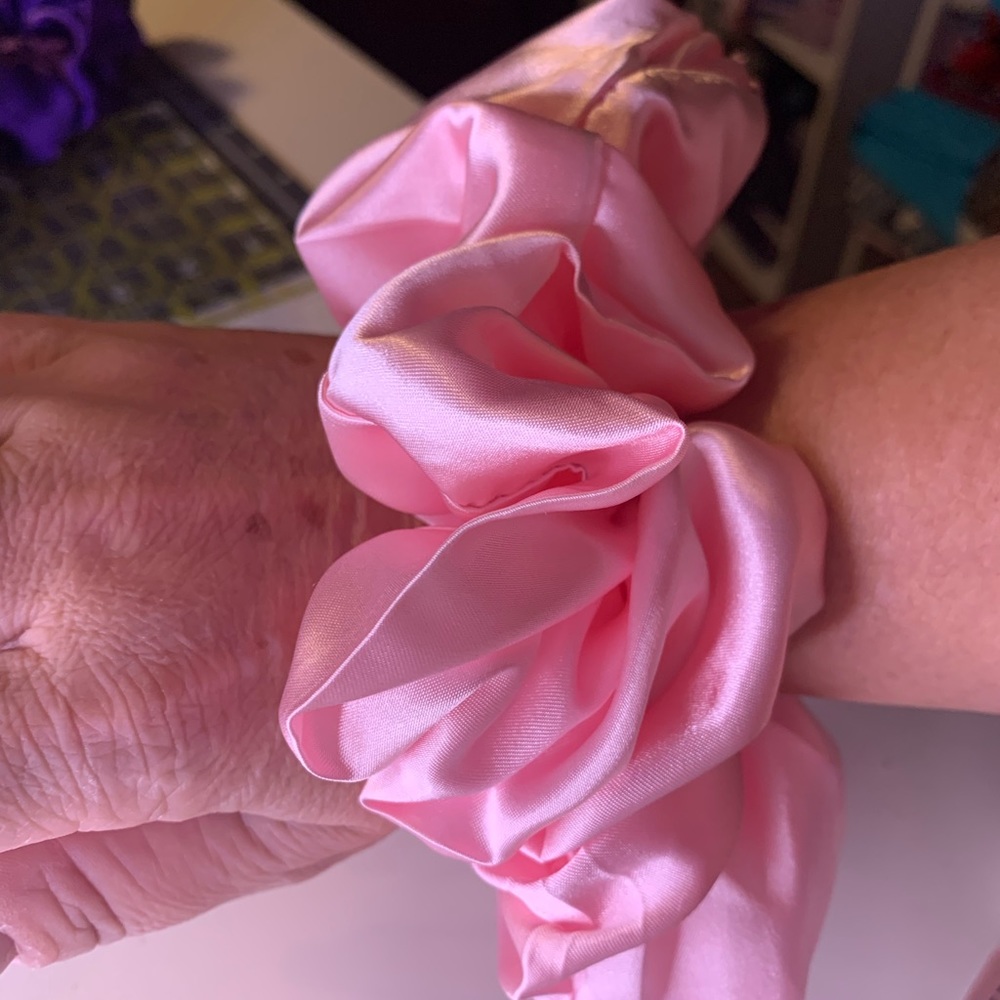 Satin Pink secret pocket scrunchie.